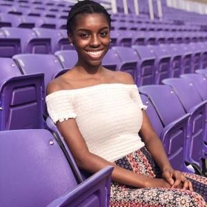 Meet your Posher, Maya